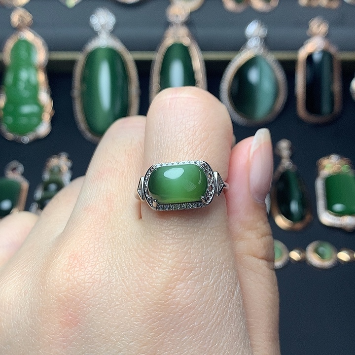 艾***儿和田玉银S925镶嵌戒指