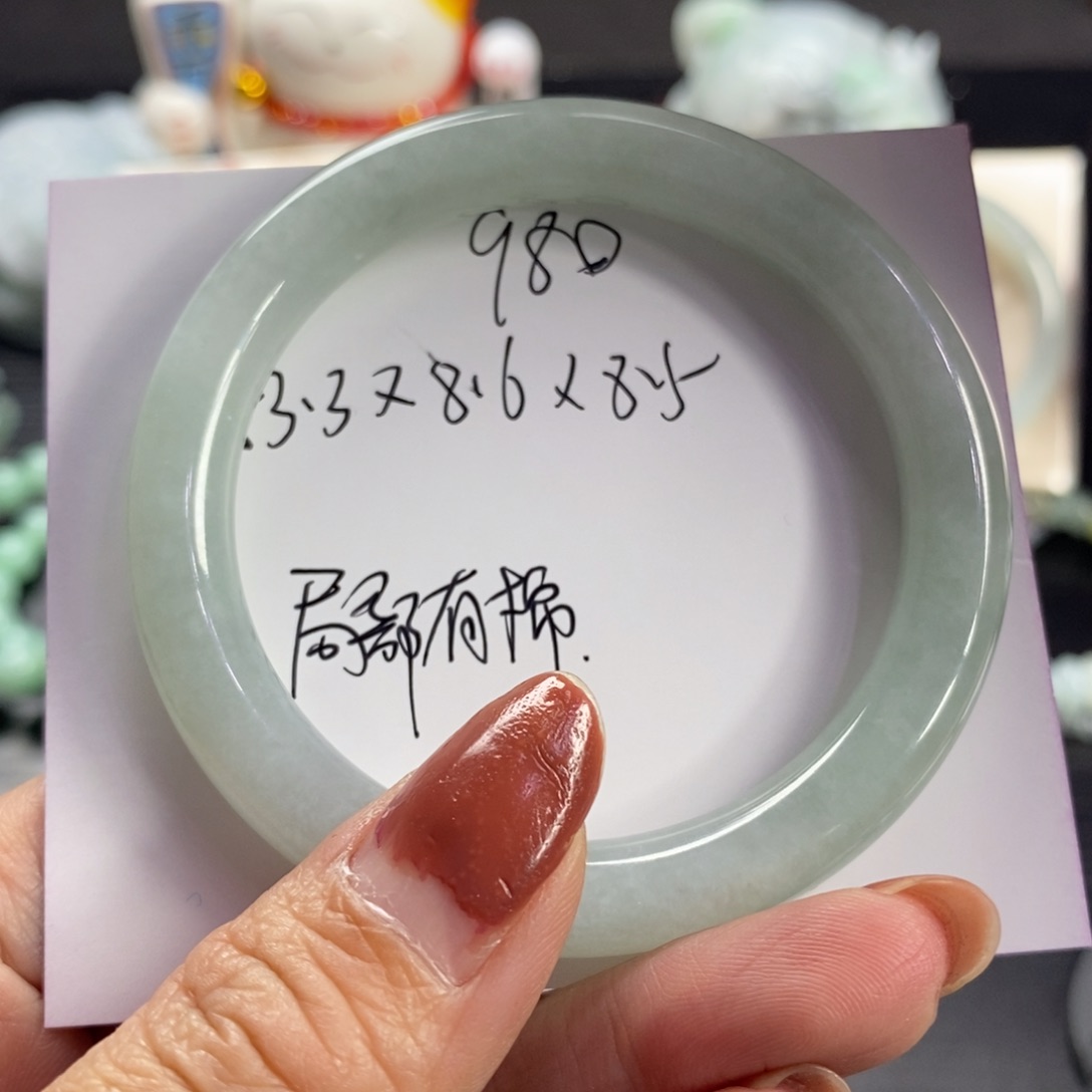 翡翠手镯未镶嵌天然翡翠