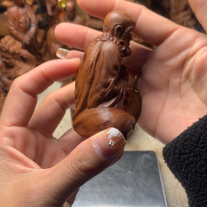 檀香木其他老山檀香摆件瑕疵