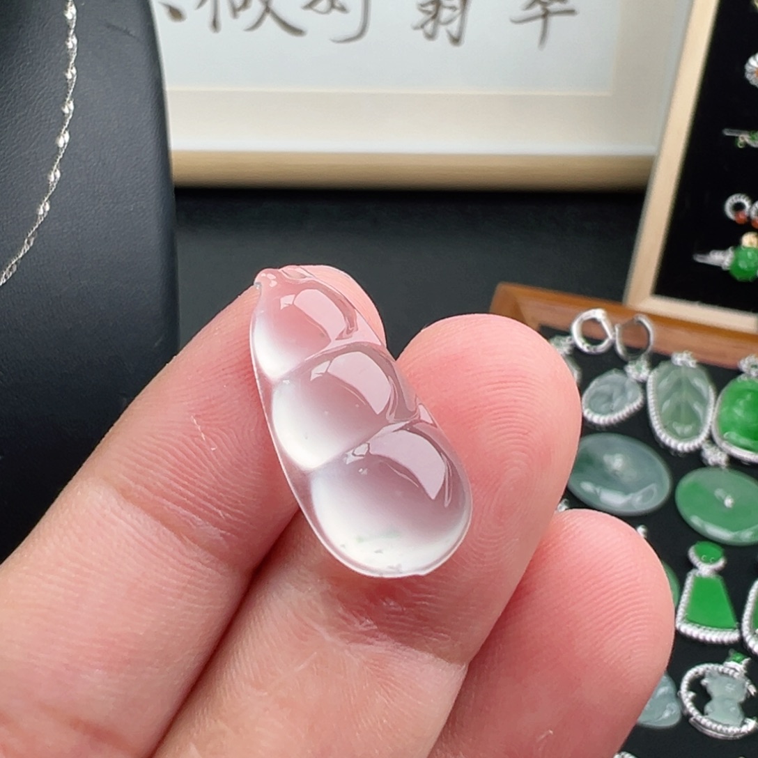 翡翠未镶嵌颈饰豆子23.8