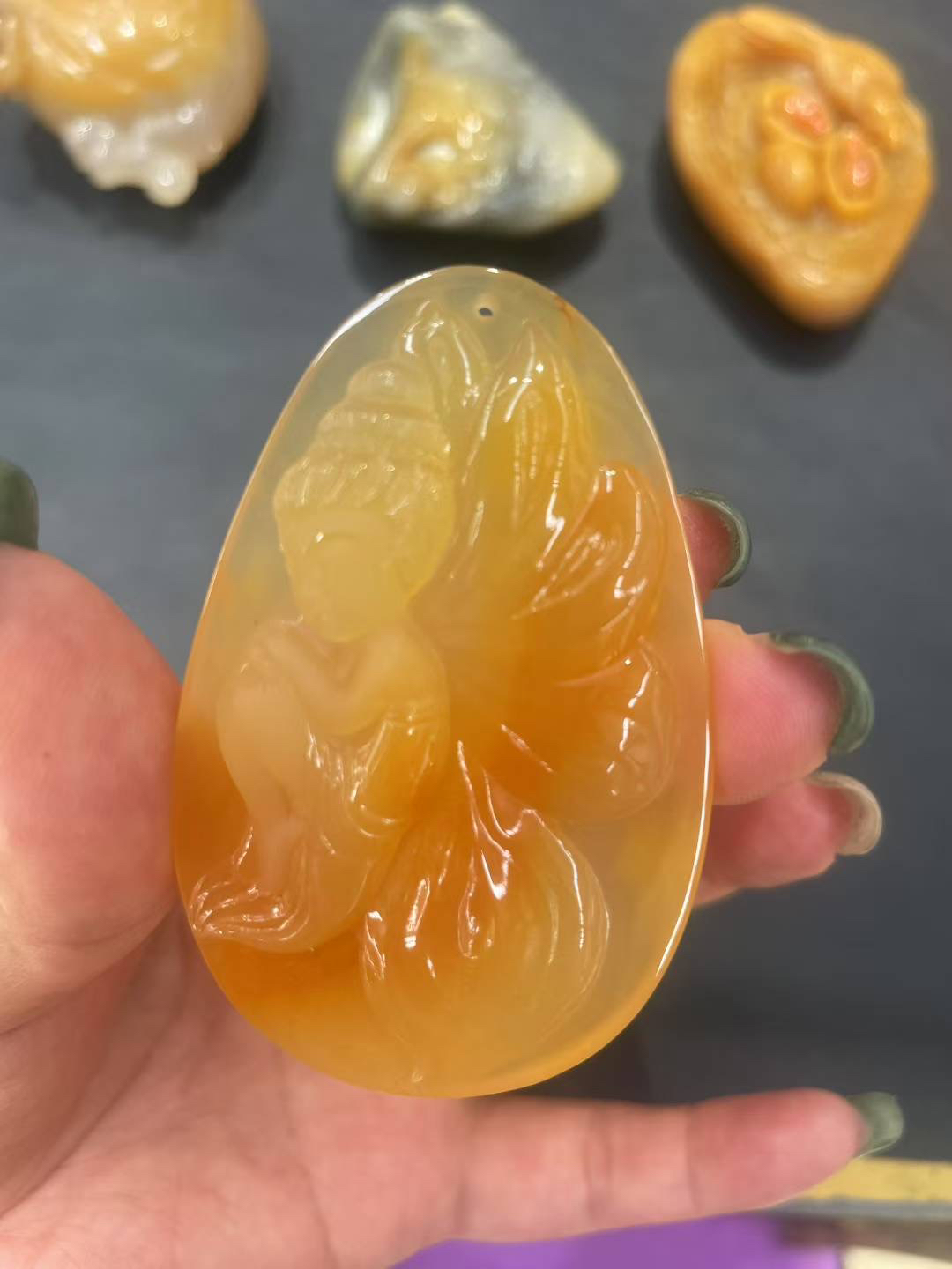 云南黄龙玉花仙子挂件精工大师雕