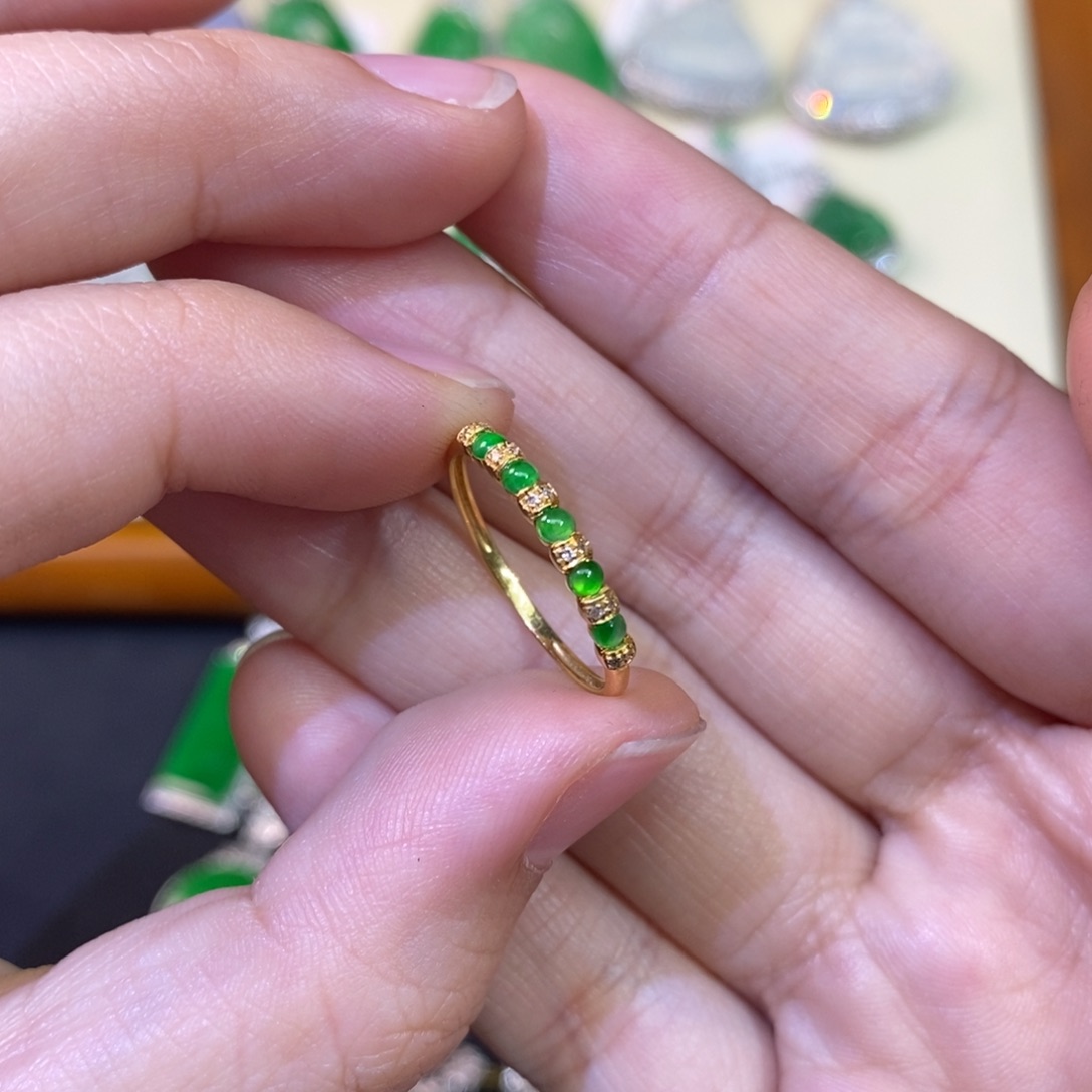 翡翠戒指18K金镶嵌排戒