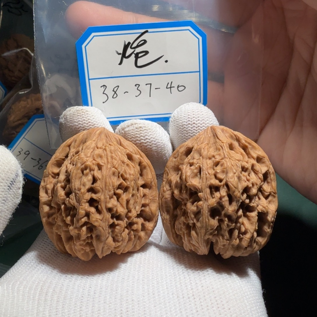 文玩核桃吊坠南疆高炮40