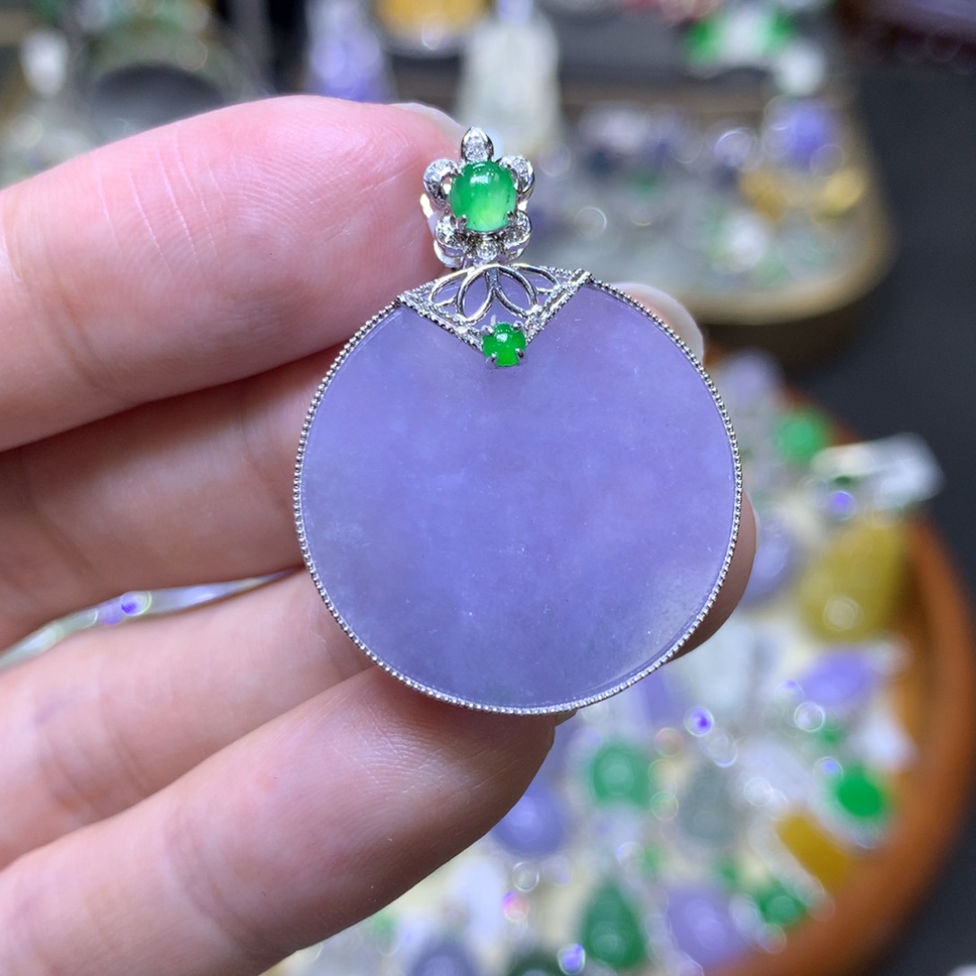 翡翠颈饰18K金镶嵌翡翠吊坠项链