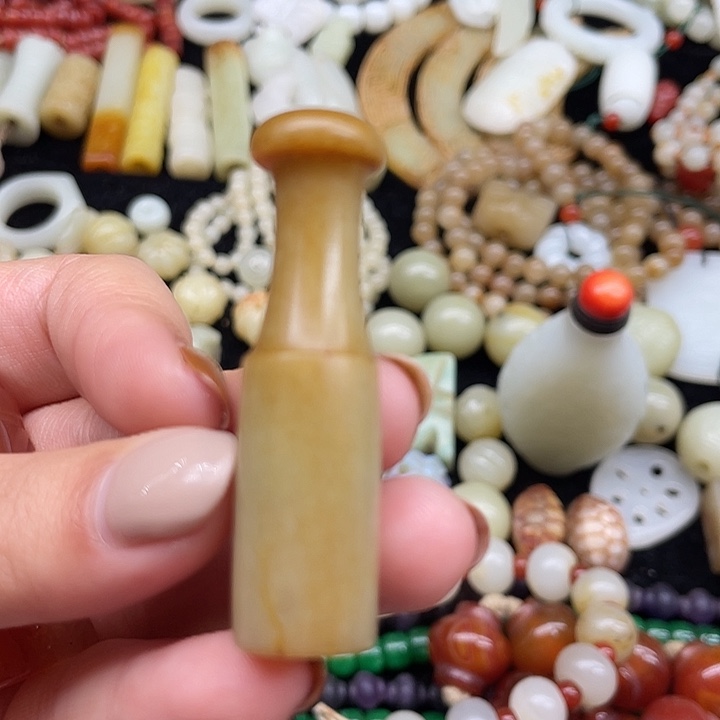 用***6和田玉未镶嵌颈饰