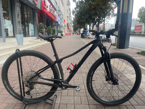 崔克procaliber9.5碳纤维山地自行车