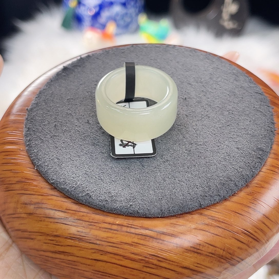 和田玉未镶嵌戒指c10。浅晴圆切。17.8。不退换