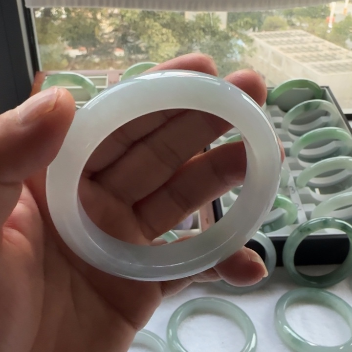 翡翠手镯未镶嵌懒*¹