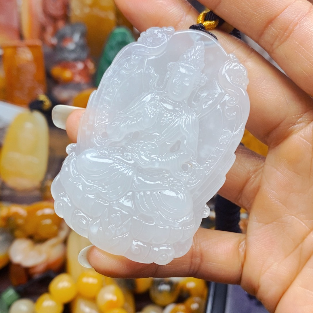 石英质玉（黄龙玉）未镶嵌颈饰