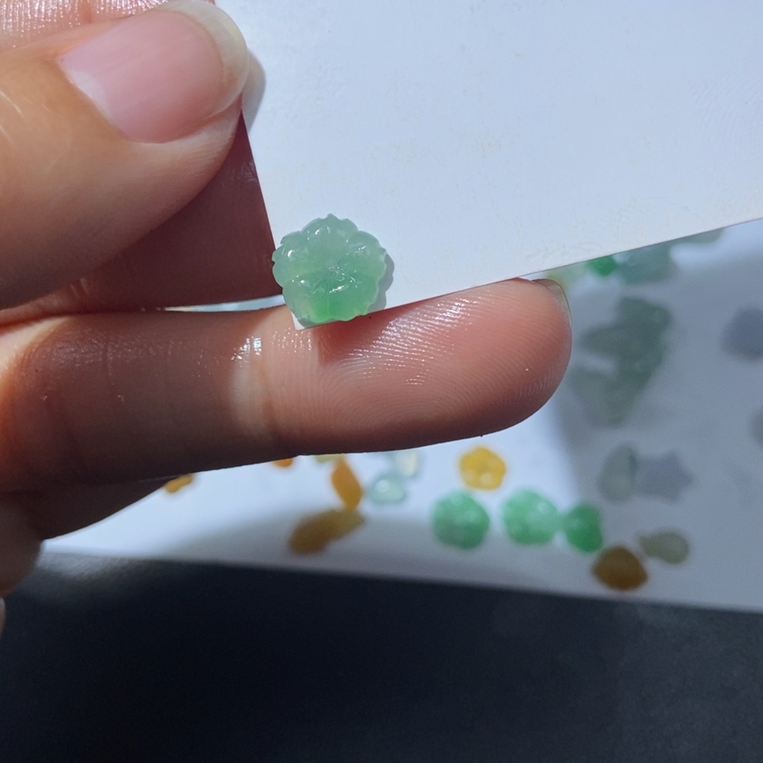 定制翡翠未镶嵌翡翠