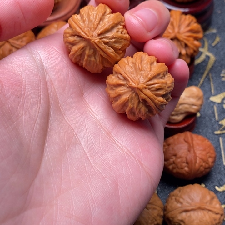 文玩核桃吊坠西瓜球