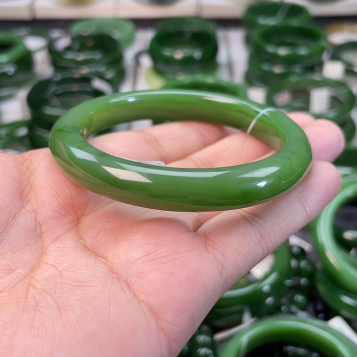 和田玉（碧玉）手镯未镶嵌