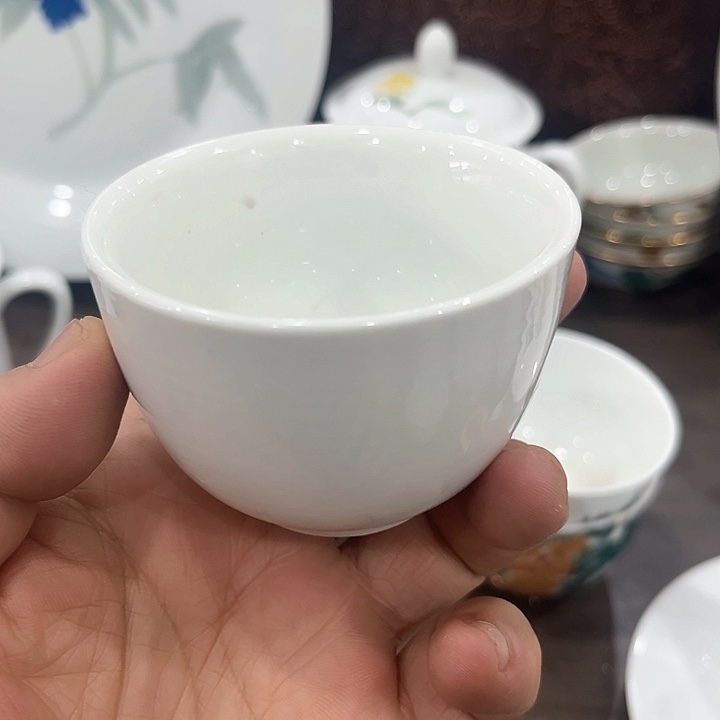 釉下五彩的瓷器和，