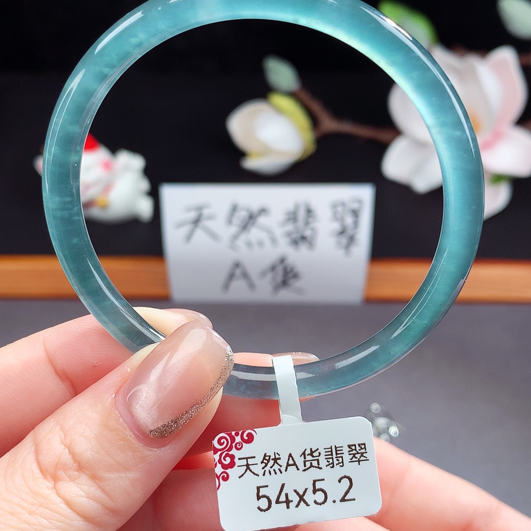 翡翠手镯（圆镯）未镶嵌