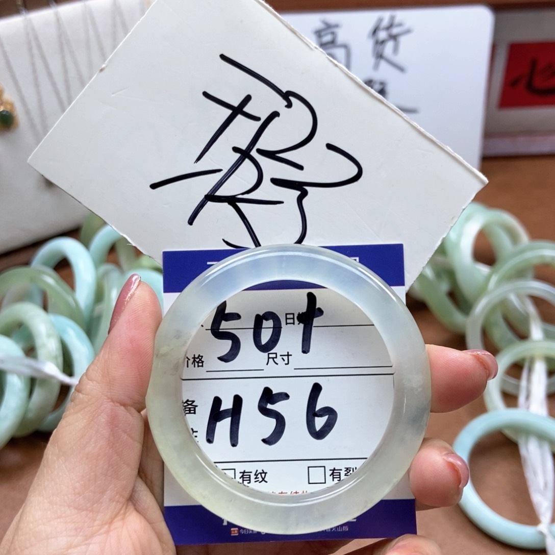 岫玉手镯手镯未镶嵌