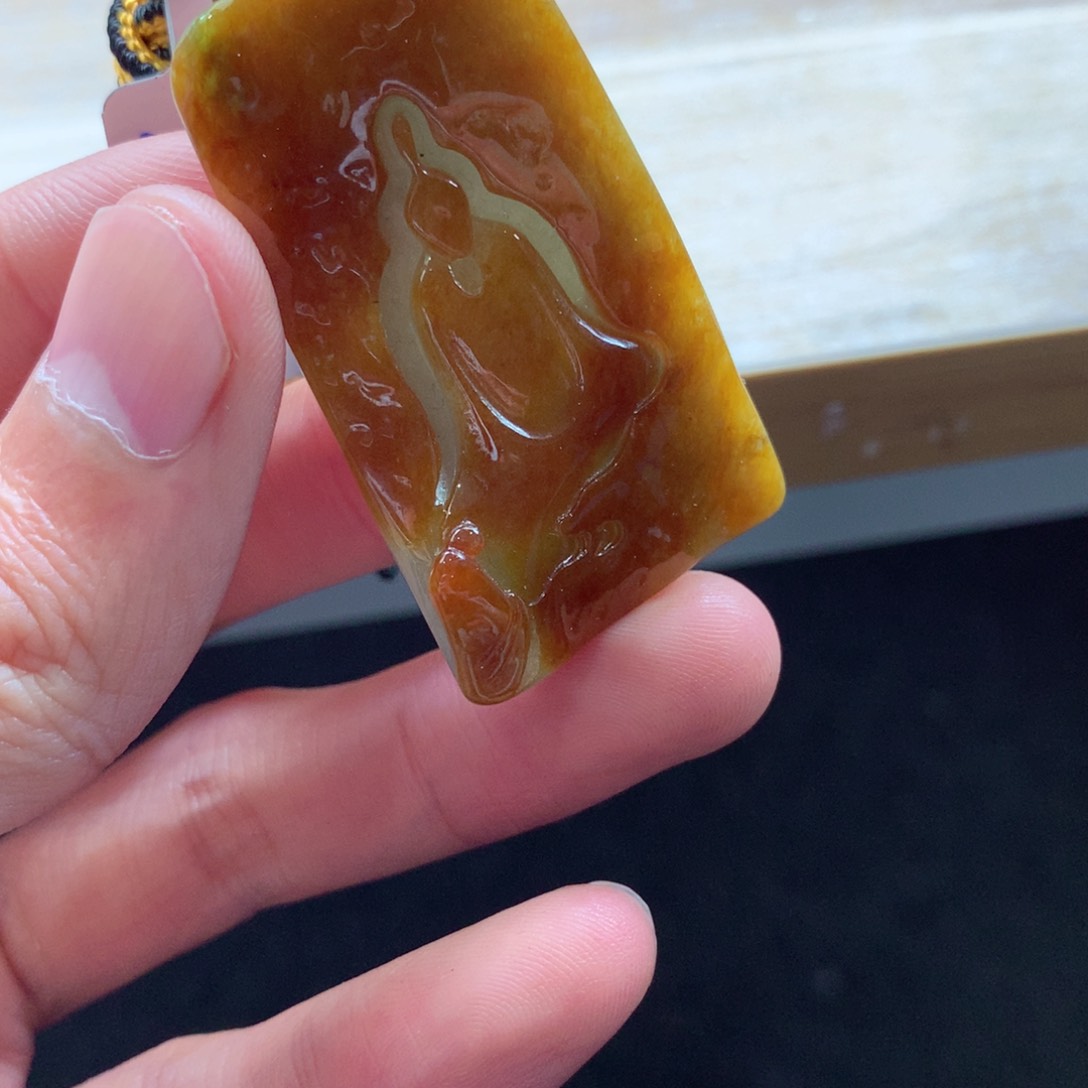 翡翠颈饰未镶嵌吊坠