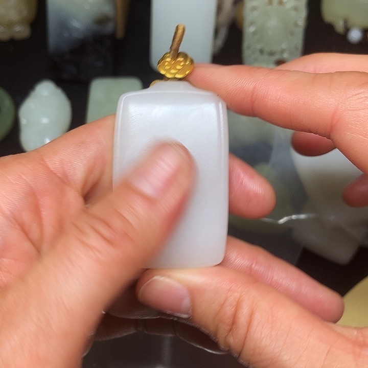 深***、和田玉未镶嵌颈饰