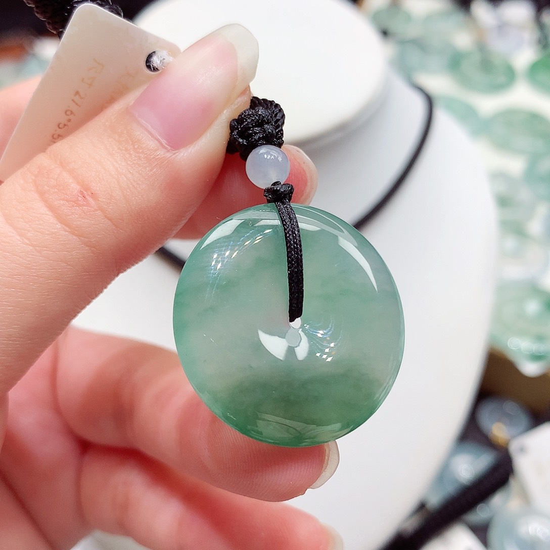 颈饰未镶嵌翡翠翡翠42，27.6/5.5