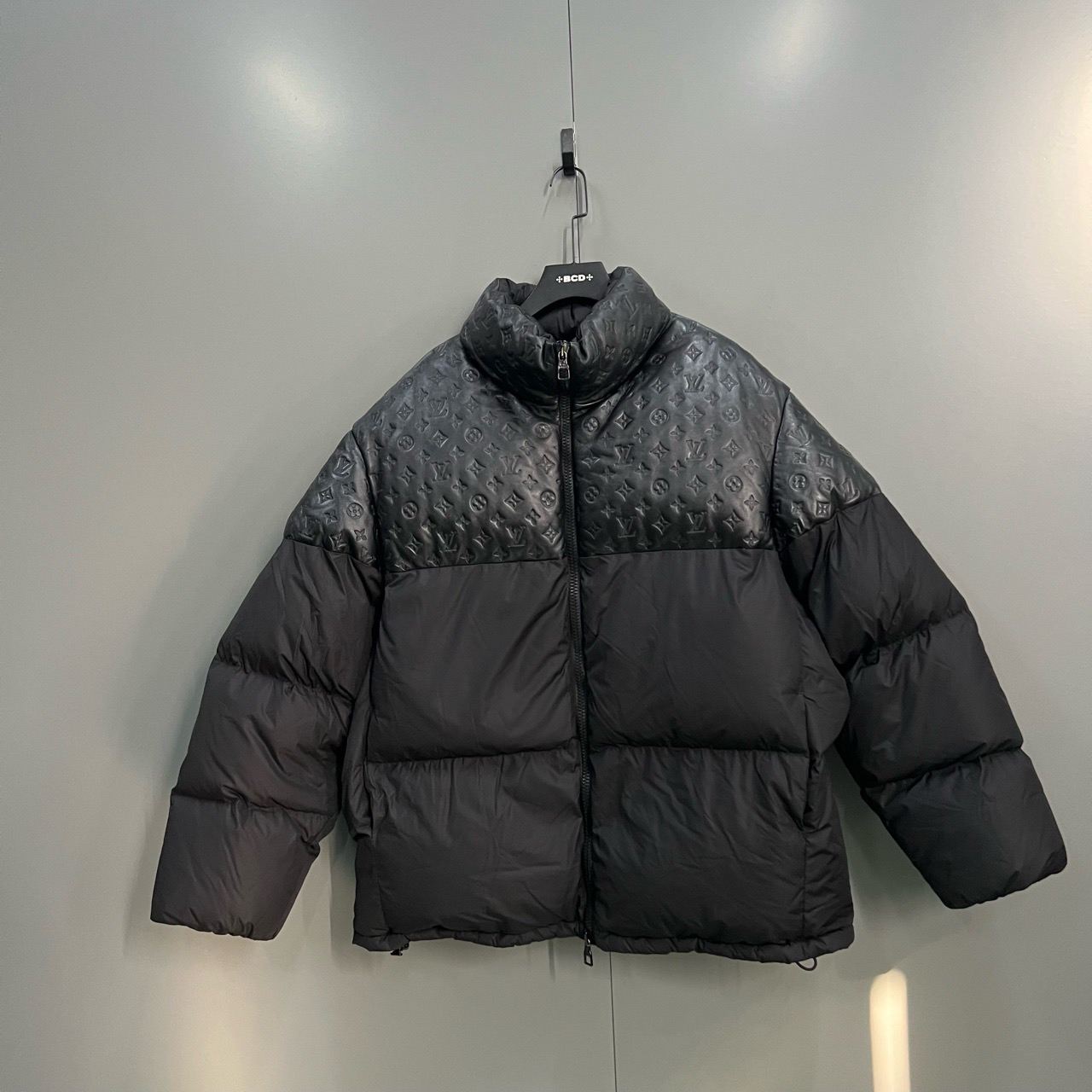 95新 LouisVuitton/路易威登 yy 黑色老花拼皮羽绒服 58码 014224