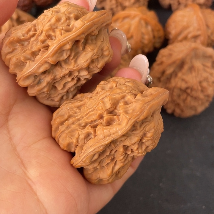 行***兄                  花生官帽39