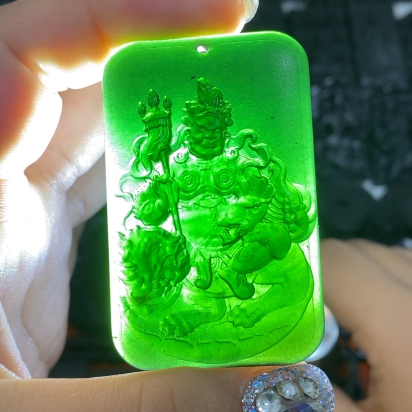 【闪购商品】未镶嵌蛇纹石玉颈饰