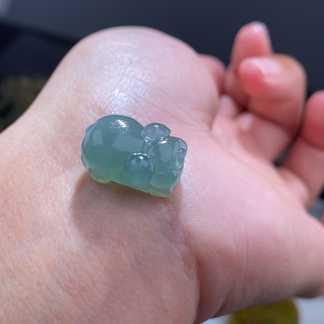 定制翡翠未镶嵌猪猪