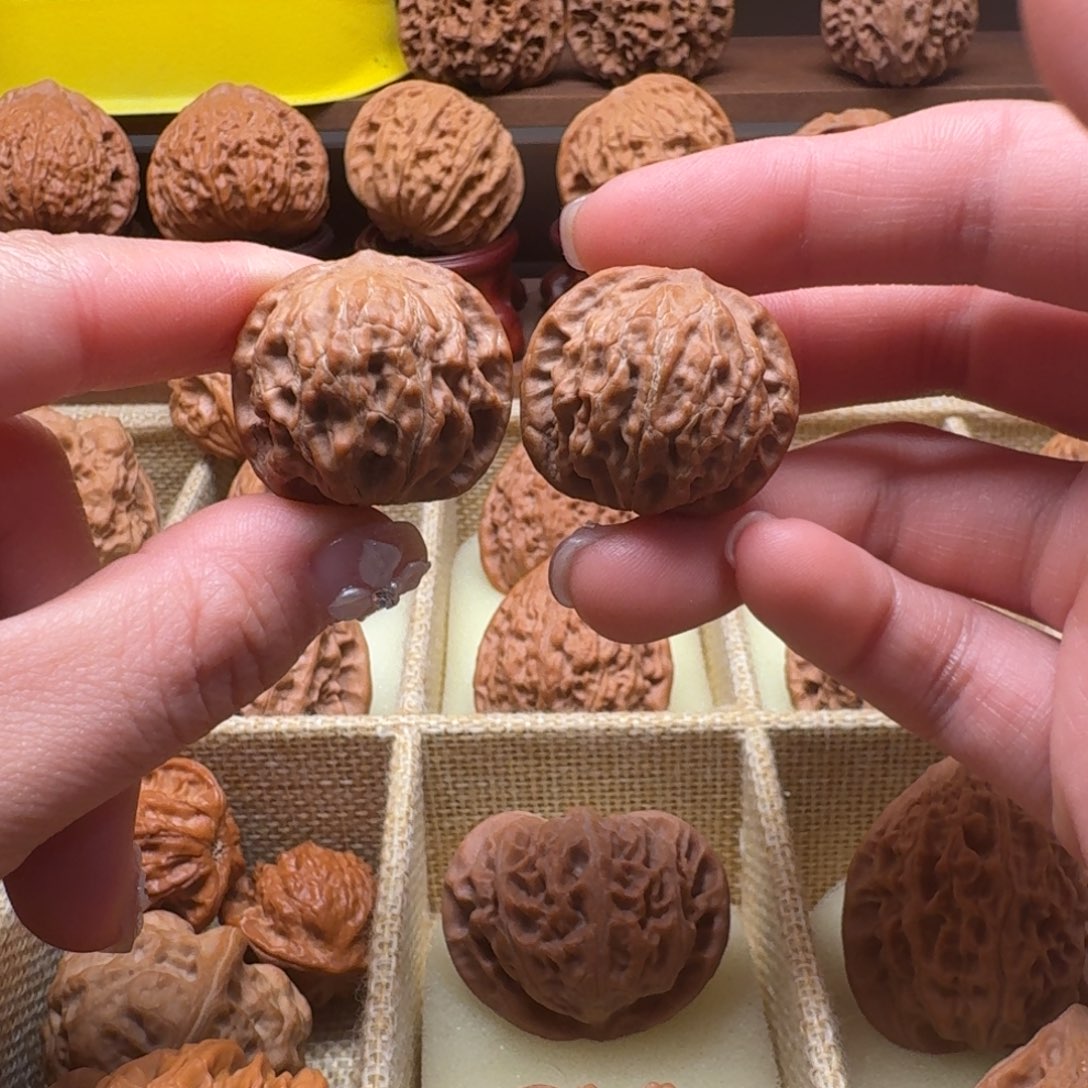 锋***剑吊坠文玩核桃28猫耳朵