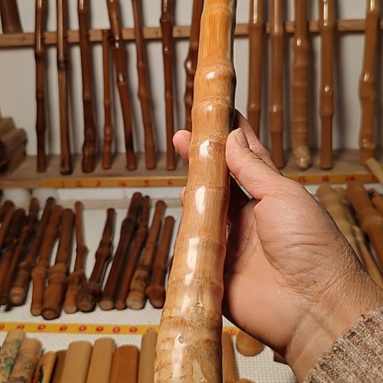 平***和密节竹子手持根料