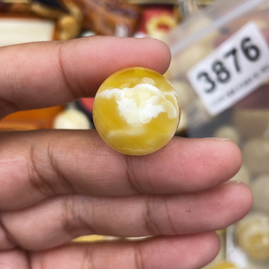 蜜蜡未镶嵌珠宝奇石20.6