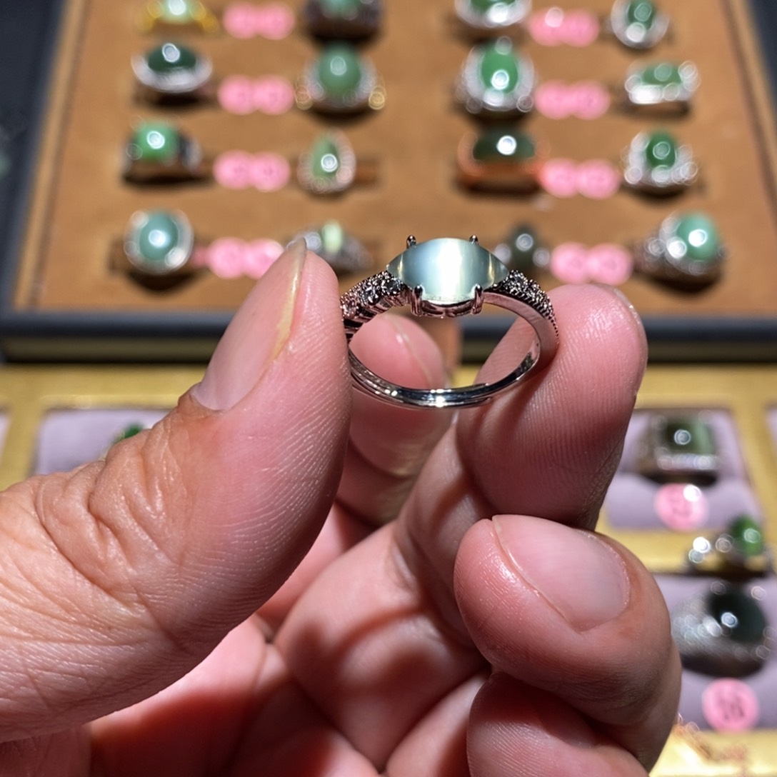 和田玉（碧玉）戒指未镶嵌