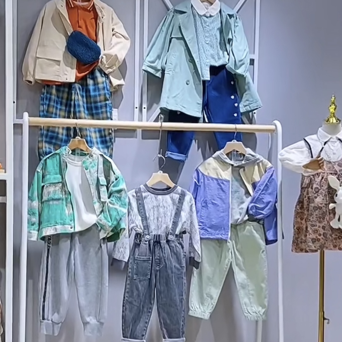 A5701#CYX-NLXZ-111438童装军绿外套