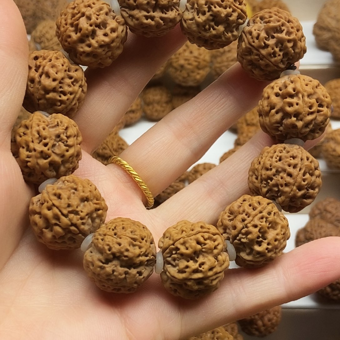 吊坠金刚菩提蜂王梅花