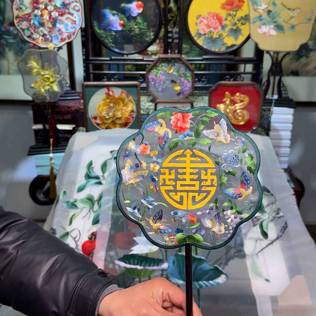 刺绣刺绣工艺精湛