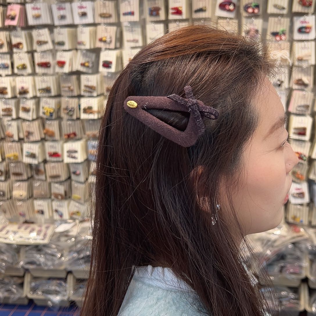 布艺铁合金拜拜一只