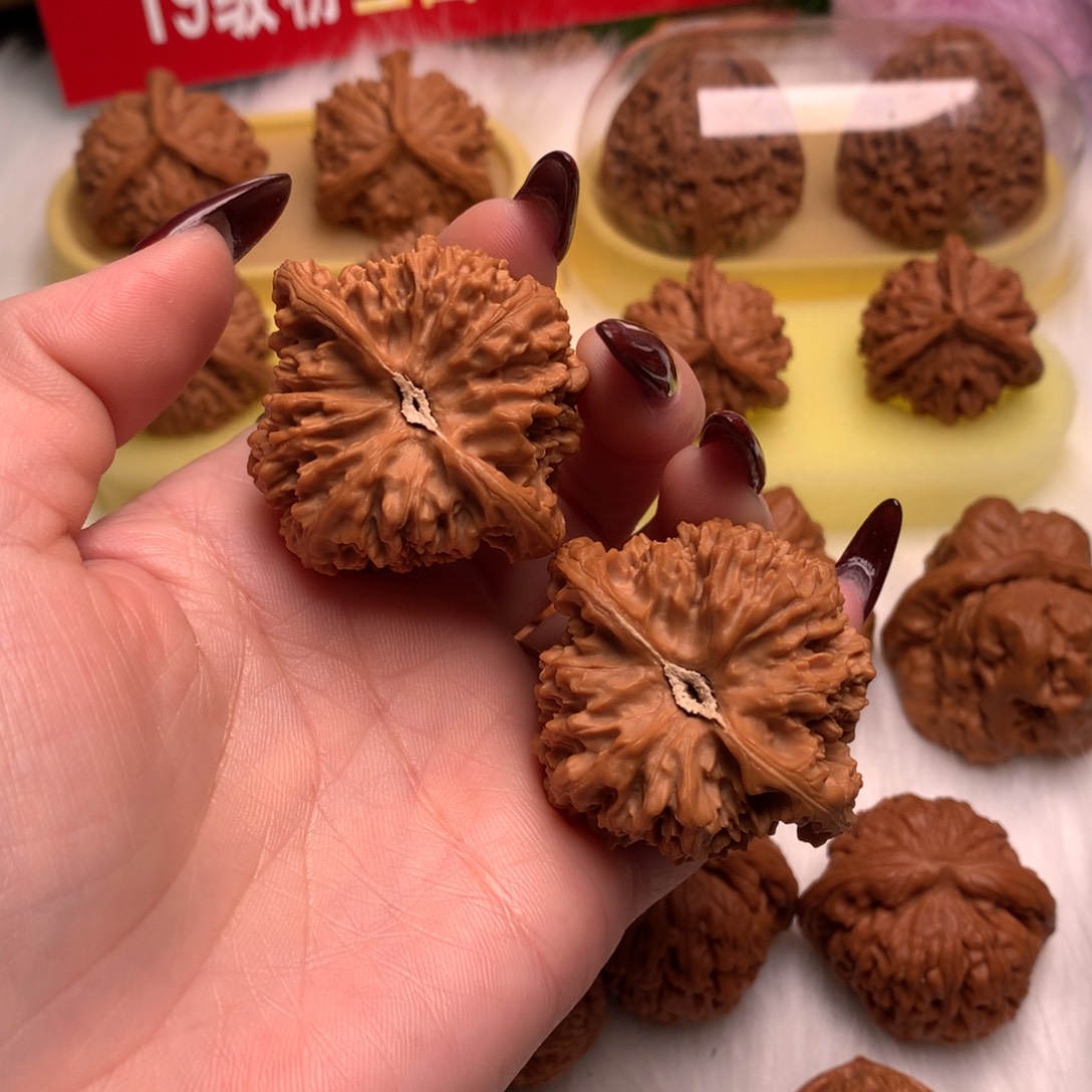 十***牙文玩核桃把件43百花山