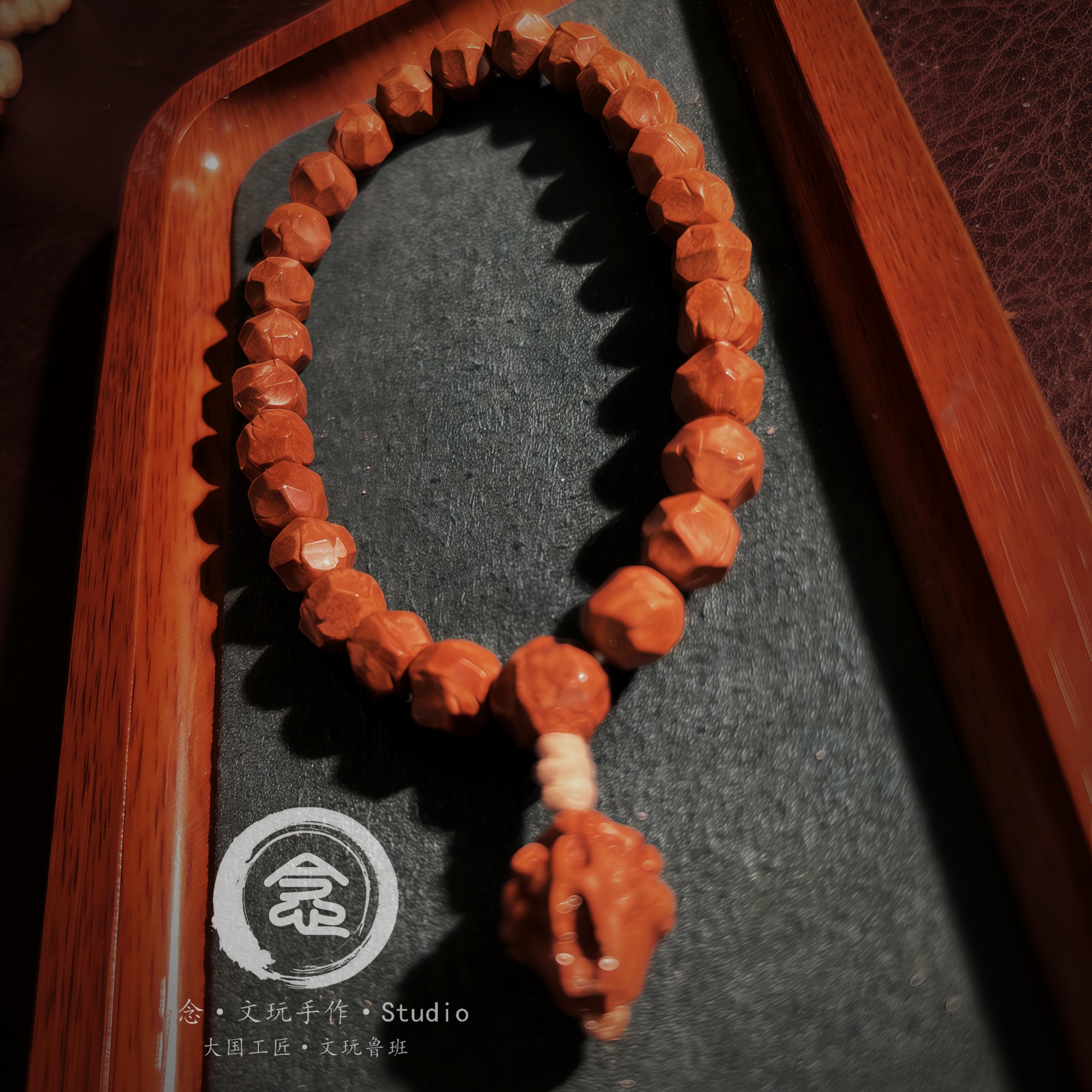 Nian·「秦岭龙纹桃核」手工打磨无相手持手工三通背云手工雕刻龙盾