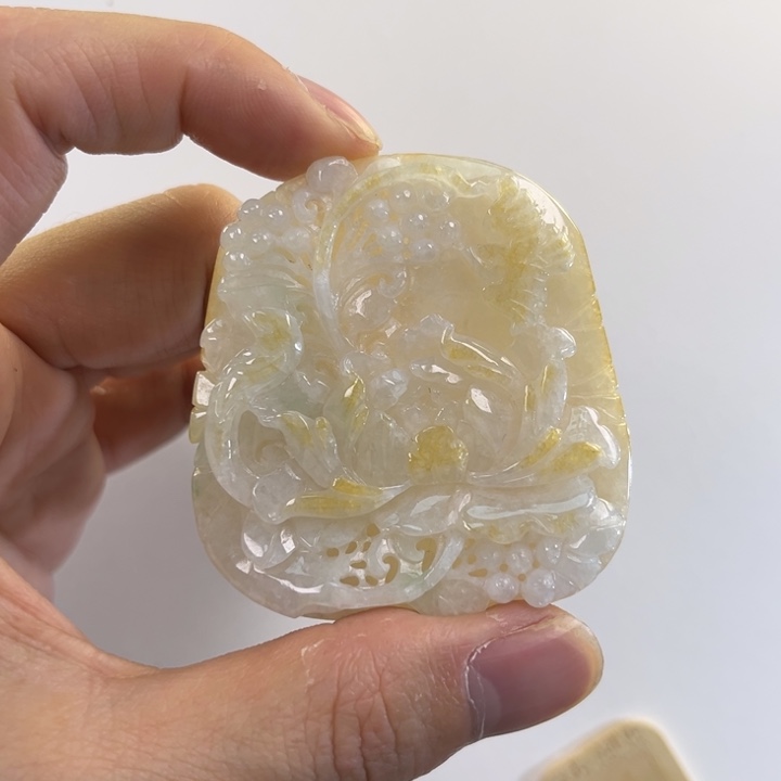 翡翠吊坠(赠链)未镶嵌代编织