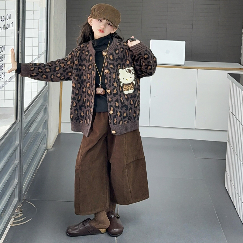 女童加厚套装复古洋气美拉德豹纹毛衣开衫灯芯绒九分裤两件套秋装