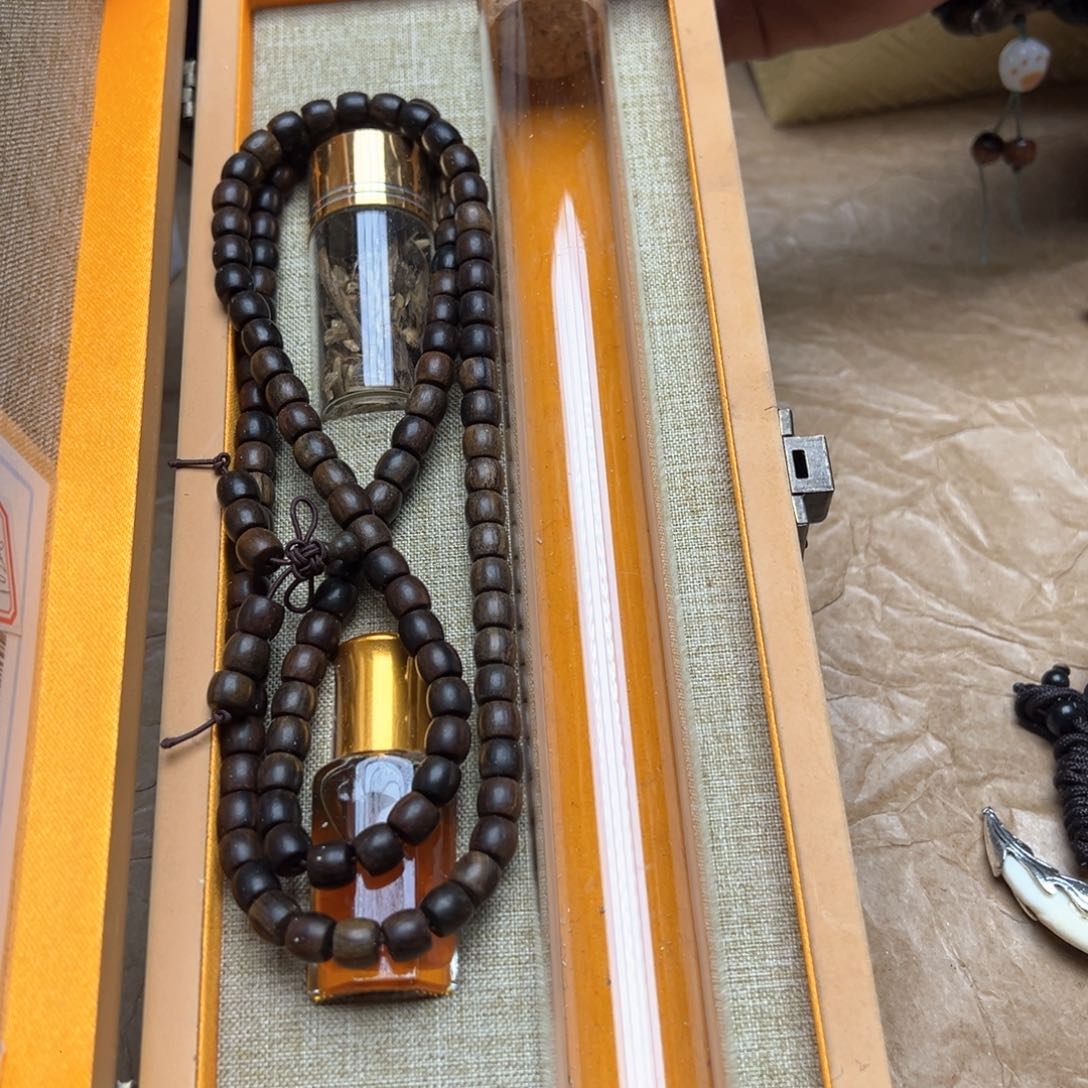 大叶紫檀（黑酸枝木类）