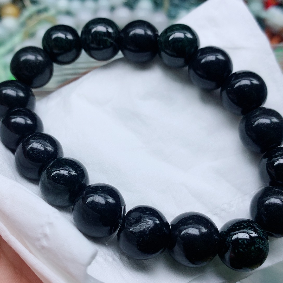 翡翠未镶嵌颈饰手串