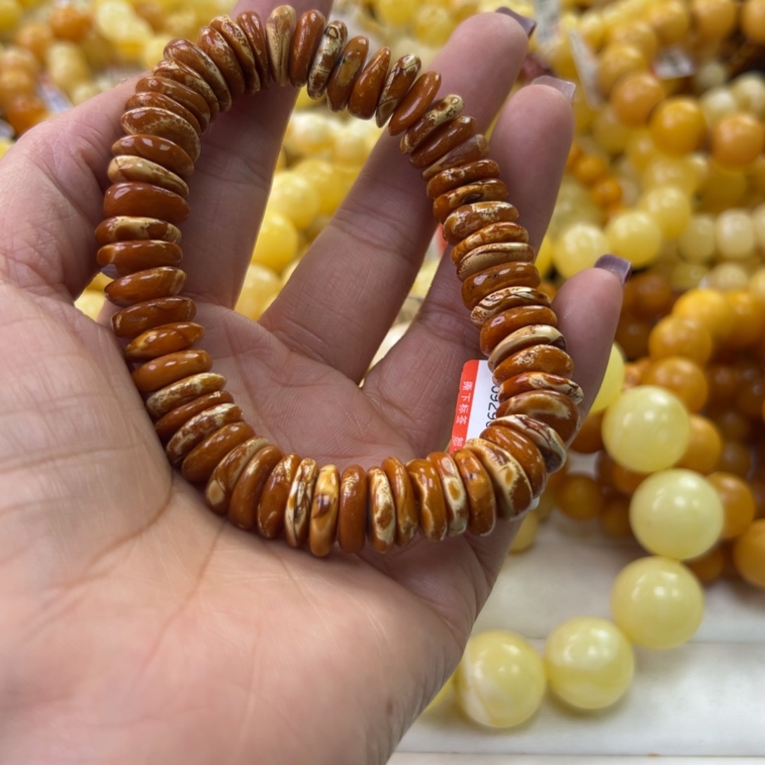 琥珀珠宝奇石未镶嵌