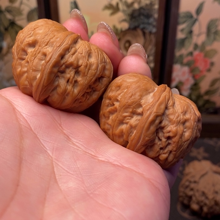 蛙***帝文玩核桃吊坠元宝