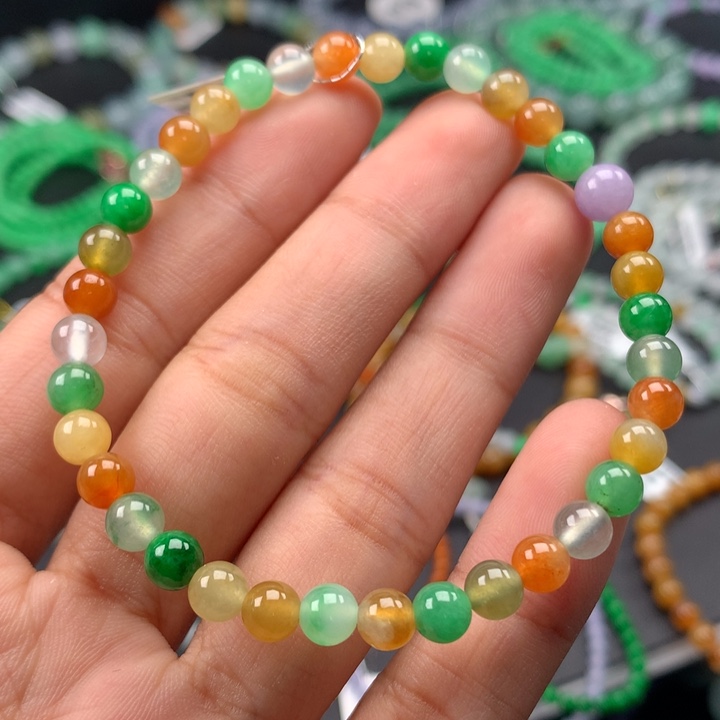 翡翠手镯未镶嵌卡