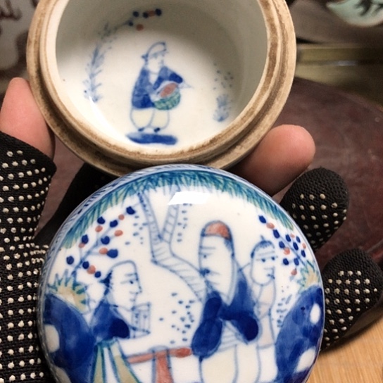 陶陶瓷的设计师是一个人