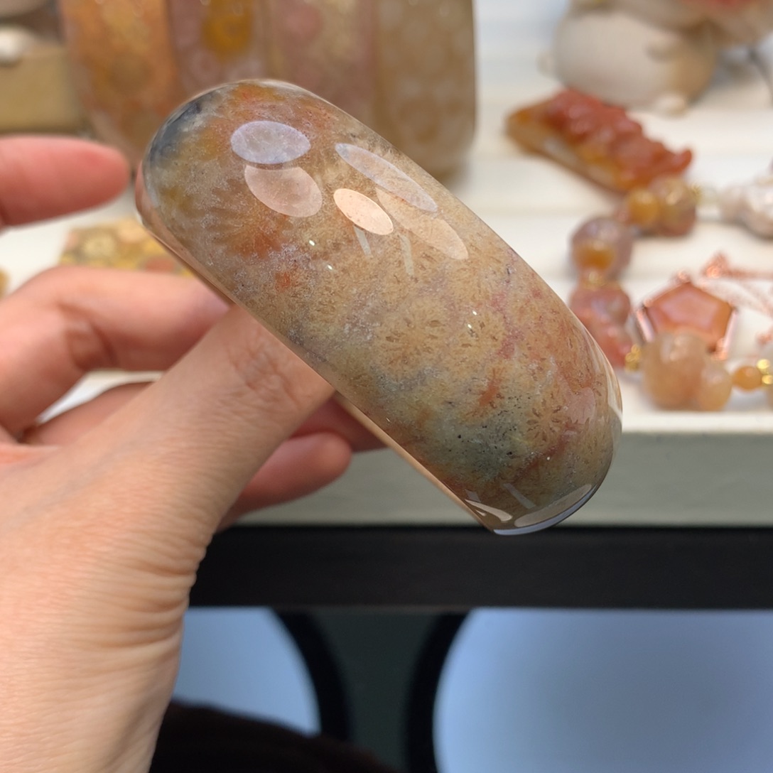 硅化珊瑚（珊瑚玉）手镯未镶嵌56.3口原500