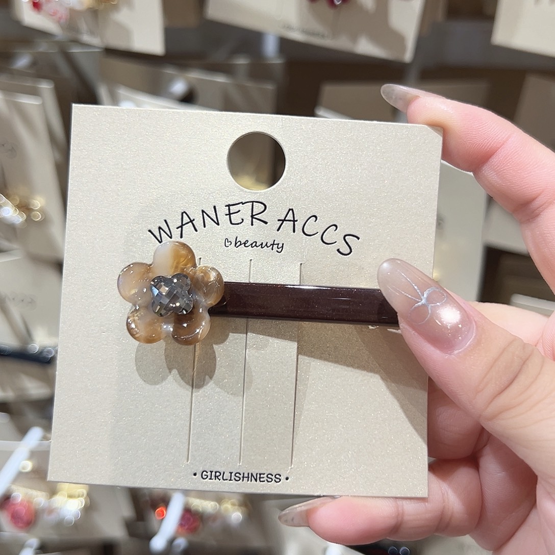 非金属琥珀色小花鸭夹