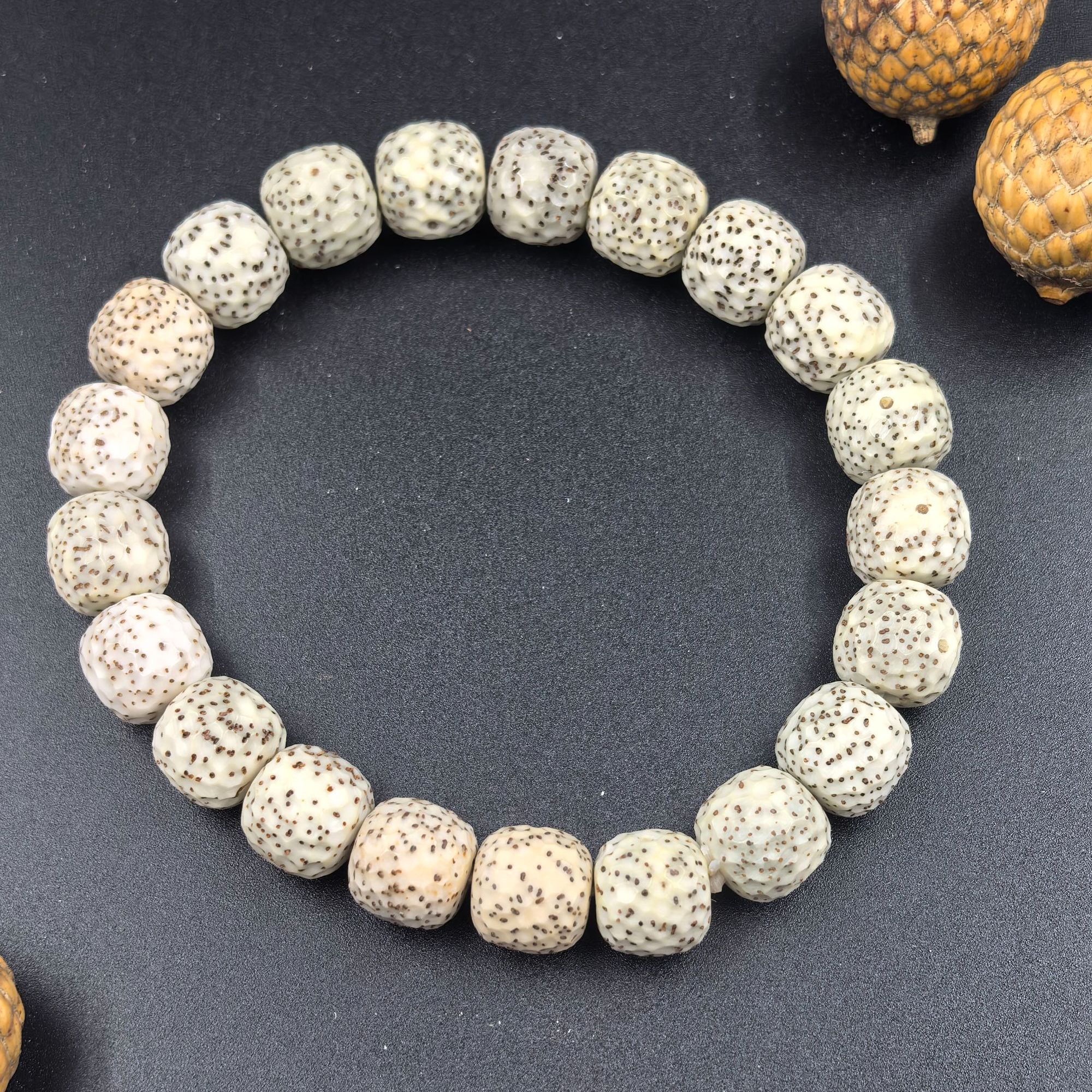 海南星月菩提石玉料雕刻龙鳞单圈手串 11改