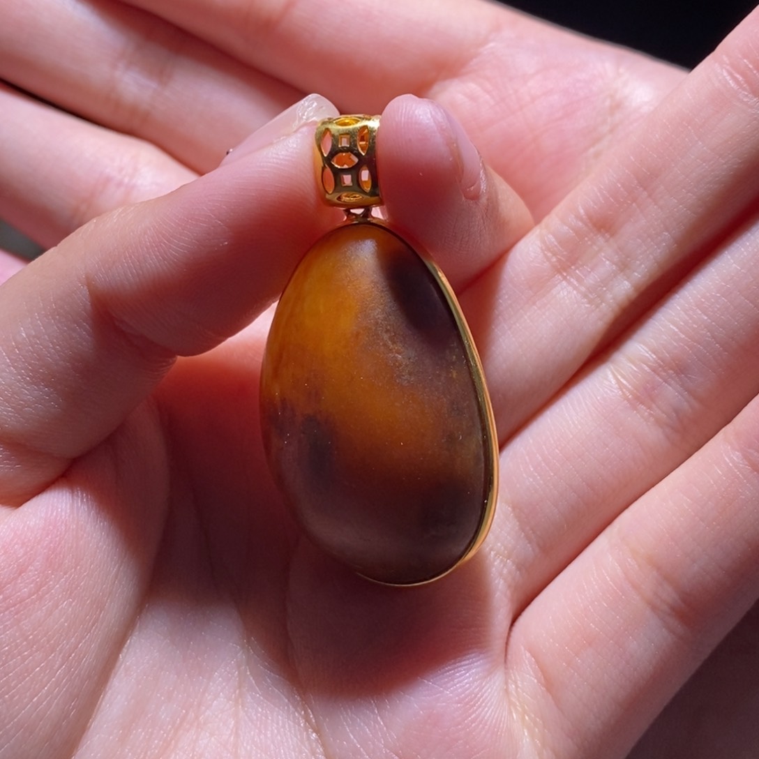 和田玉挂件18K金镶嵌凡*