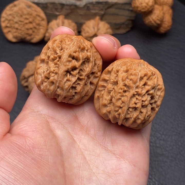 桃核把件尺寸34西北