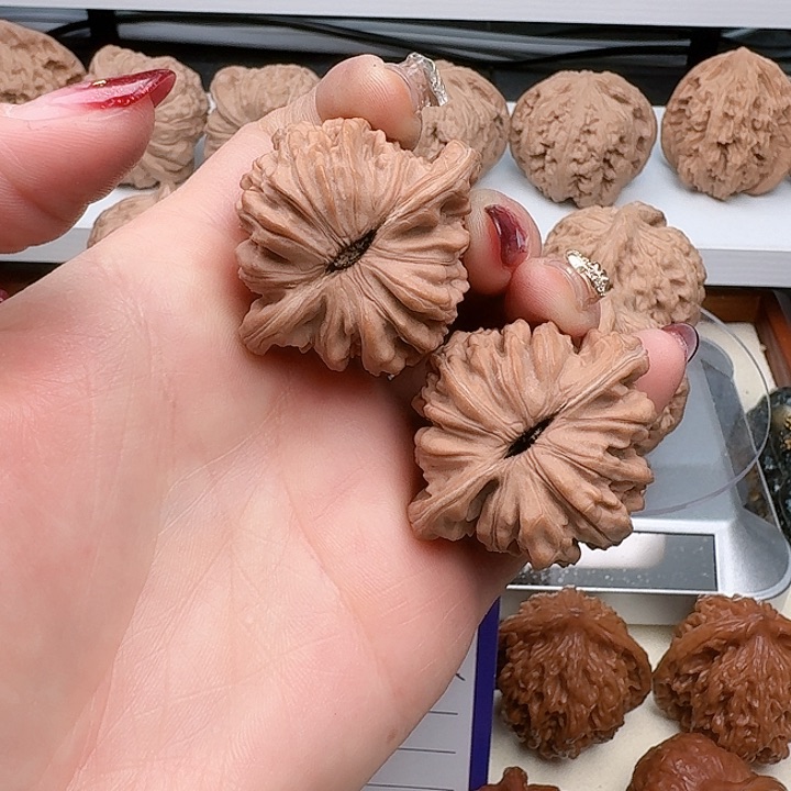 文玩核桃吊坠J****u42全品山地四座楼